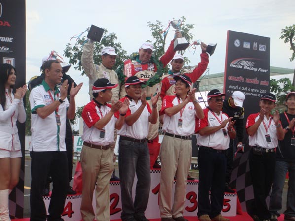 Tony and Ray with yet another 1-2 victory, Khorat September 09