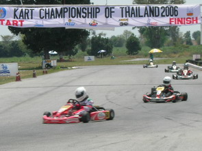 Coming down the long straight towards the full gas 180 degree turn.