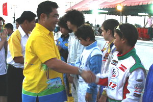 Sandy meeting with Khun Sonthaya